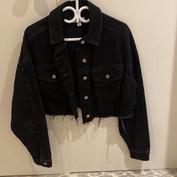 MOTO Cropped Denim Jean Jacket - Picture 2 of 4